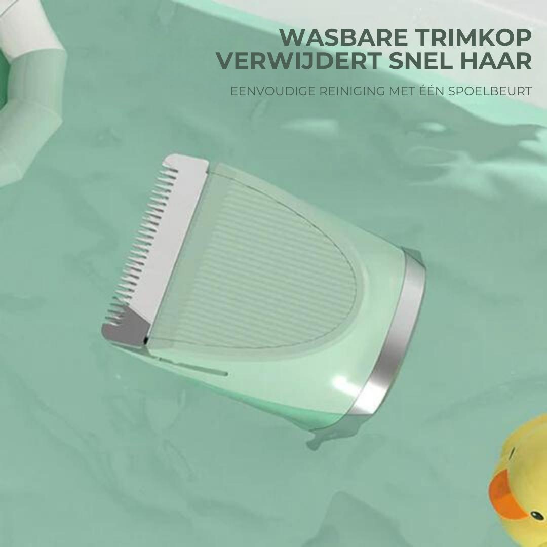 Grüner waschbarer Trimmkopf im Wasser, entfernt schnell Haare, einfache Reinigung.