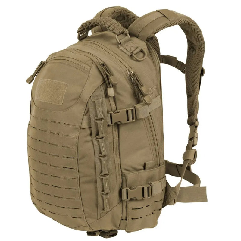 Taktischer Rucksack, beige, mit MOLLE-System, robustes Material, ideal für Outdoor-Aktivitäten.