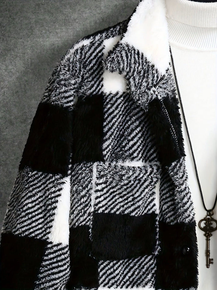 Schwarz-weiß karierter Kunstpelzmantel, Damenmode, Winterjacke, warm, stilvoll.