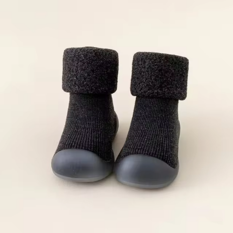 SnugSteps – Bequeme Herbst-Barfuß-Socken für Kinder