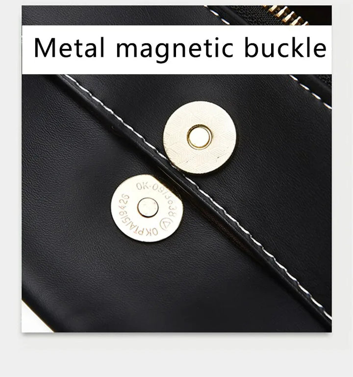 Schwarze Ledertasche mit Metall-Magnetverschluss, stilvoll, langlebig, hochwertig.