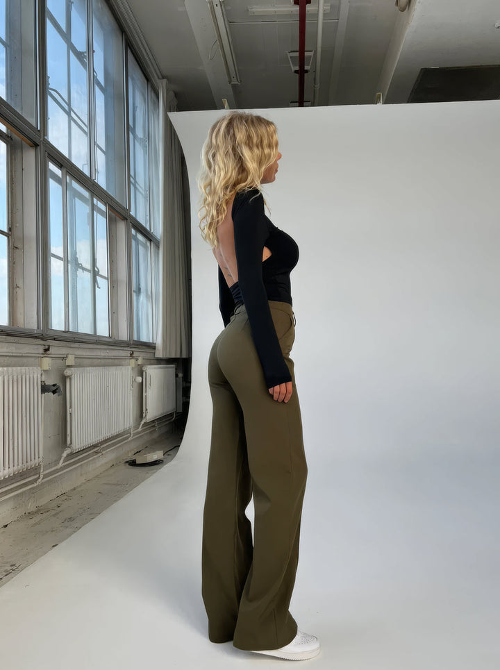 Stylische Weite Damenhose – Aurelia