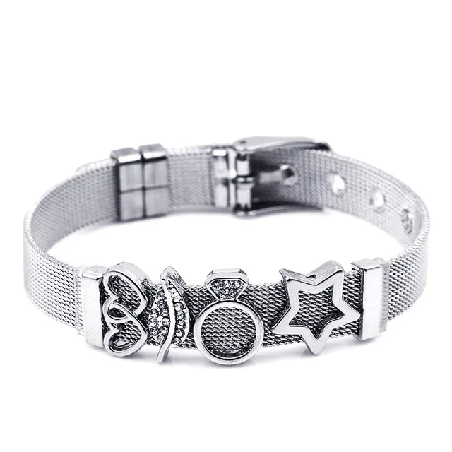 Silbernes Armband mit Herz-, Stern- und Kreisanhängern, Edelstahl, verstellbar, modisch.