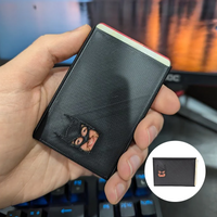 ID-Karten Schutzfolie mit Superheldenlook – ShadowTag