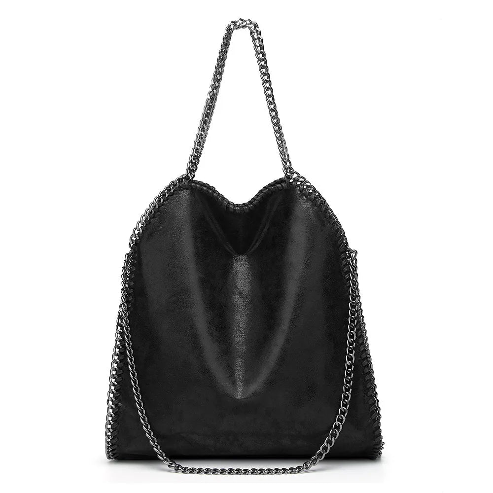 Schwarze Damenhandtasche aus Leder mit Kettenriemen, modisch und elegant.