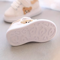 Weiße Babyschuhe mit Bärenmotiv, rutschfeste Sohle, Klettverschluss, Kinder Sneaker.