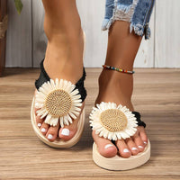 Boho Slip-On Sandalen mit Blumenmuster – Marivi