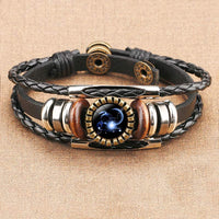 Schwarzes Lederarmband mit braunen Holzperlen und Metallakzenten, verstellbar, Unisex.