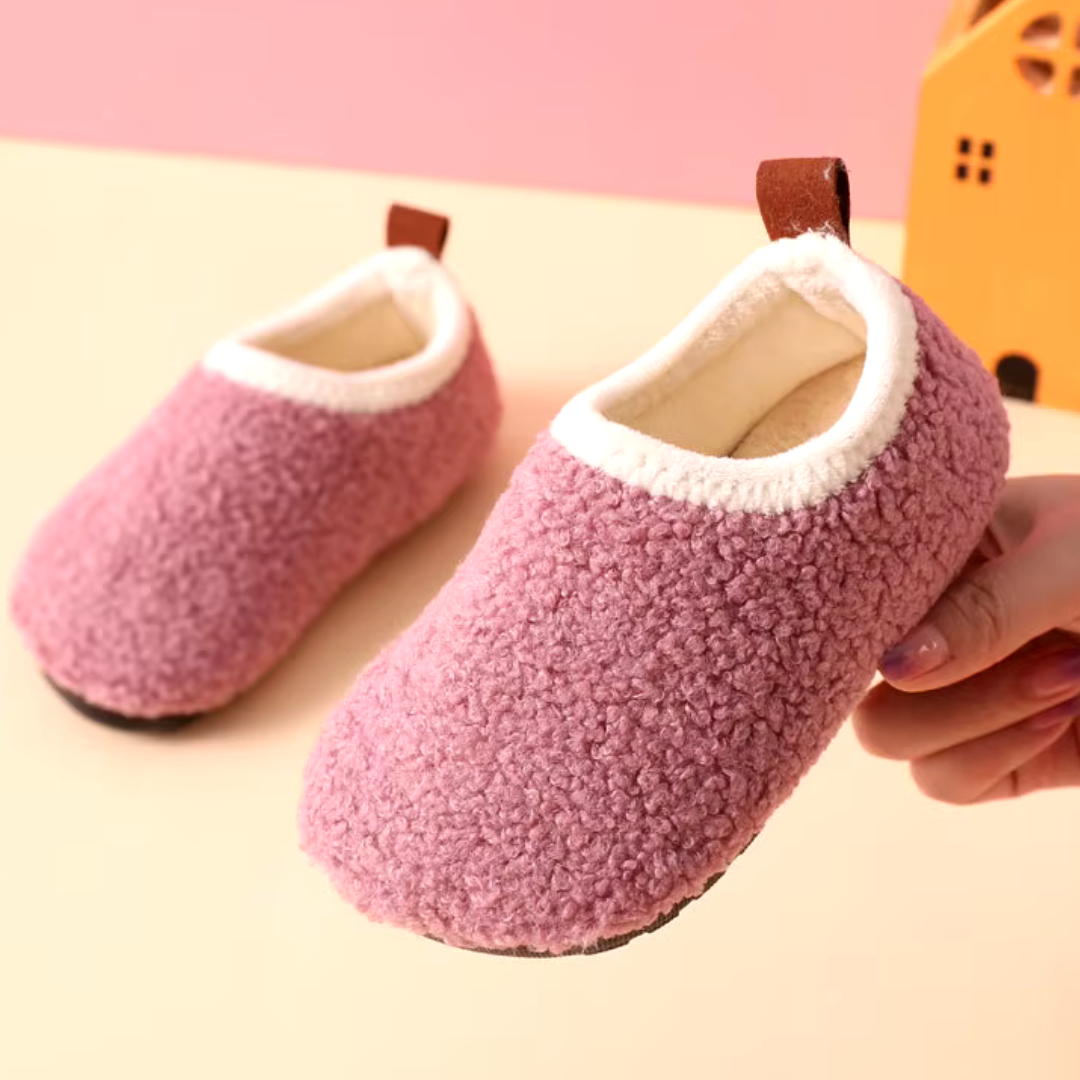 Warme Winter-Kinderslippers – SnuggleSteps