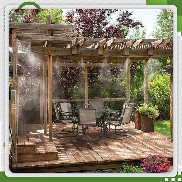 Holzpergola mit Sprühnebelanlage, Gartenmöbel, Terrasse, Sommer, Outdoor-Entspannung.