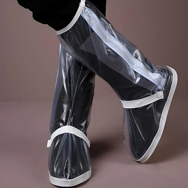 Wasserdichte transparente Schuhüberzieher mit Reißverschluss, ideal für Regenwetter.