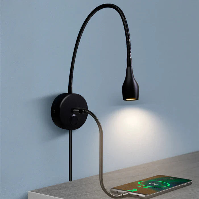 Schwarze LED-Wandleuchte mit flexiblem Arm, USB-Ladeanschluss, modernes Design.