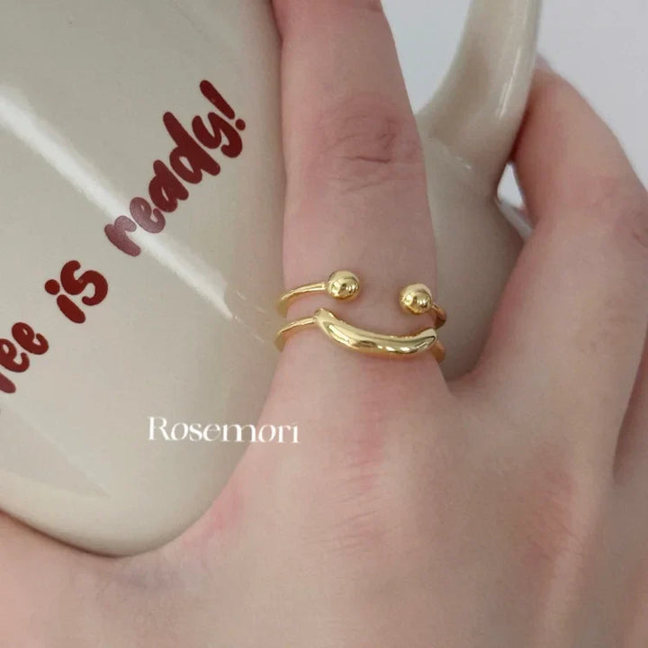 Goldener Smiley-Ring, verstellbar, minimalistisch, Damenmode, Schmuck, Geschenkidee.