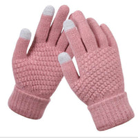 Rosa gestrickte Touchscreen-Handschuhe mit grauen Fingerspitzen für Damen, Wintermode.