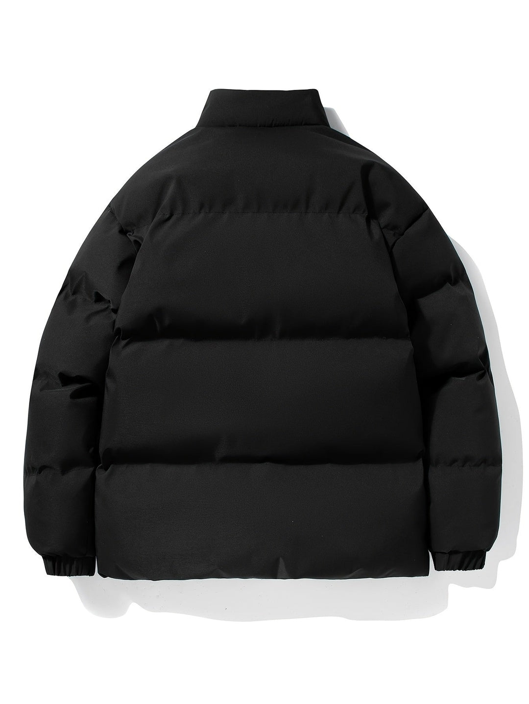Schwarze Daunenjacke, Wintermantel, warm, modisch, Unisex, Outdoor-Bekleidung, isoliert.