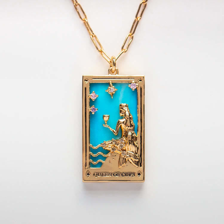 Goldene Halskette mit Tarot-Anhänger, Queen of Cups, türkis, Damen-Schmuck, Geschenkidee.