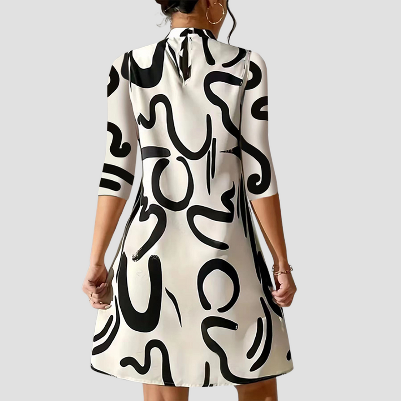 Minikleid mit langen Ärmeln & Rundhalsausschnitt – Elanora