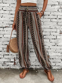 Boho-Chique Damenhose mit grafischem Druck – Solara