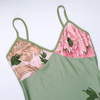 Florales Sommer-Maxikleid mit V-Ausschnitt und Spaghettiträgern - Alina