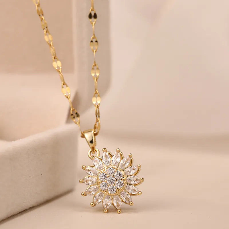 Goldene Sonnenblumen-Halskette mit Diamantanhänger, eleganter Schmuck, Geschenkidee.