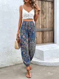 Boho-Chique Damenhose mit grafischem Druck – Solara