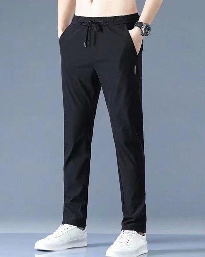 Schwarze Herren Jogginghose, elastischer Bund, Taschen, sportlich, bequem, Freizeitmode.