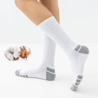 Weiße Sportsocken mit grauen Akzenten, Baumwolle, atmungsaktiv, für Damen und Herren.