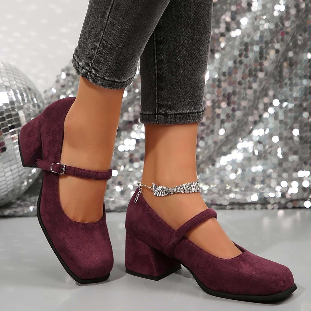 Wildleder Pumps mit Schnalle – Lena Oktoberfest 2025