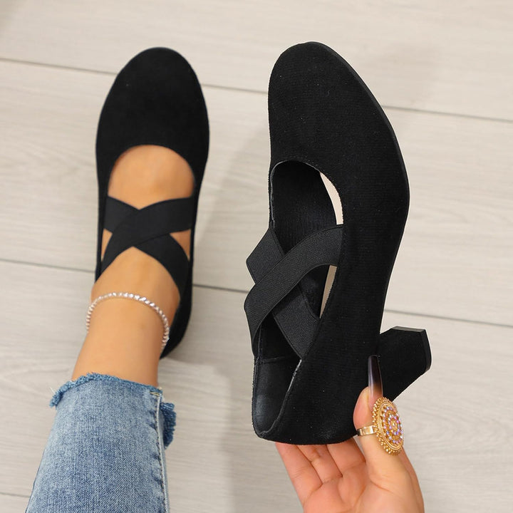 Samt Pumps mit Kreuzband – Theresa Oktoberfest 2025