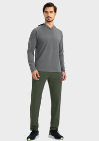 Mann in grauem Hoodie und grüner Hose, Sportbekleidung, Freizeitmode, Herrenmode.