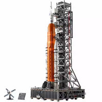 NASA Artemis Space Launch System Modell – AstraX