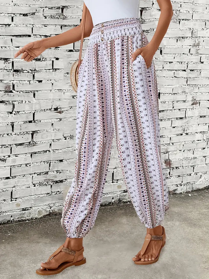 Boho-Chique Damenhose mit grafischem Druck – Solara