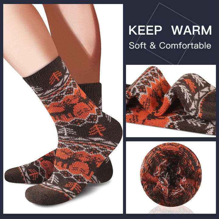 Braune Wollsocken mit rotem Norwegermuster, warm und bequem, ideal für kalte Wintertage.