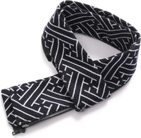 Schwarzer Schal mit weißem geometrischem Muster, Reißverschluss, modisches Accessoire, Unisex.