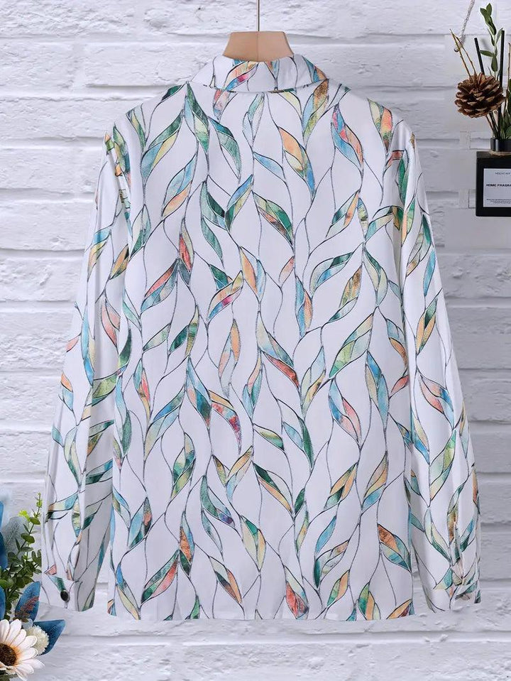 Herbstliche Damenbluse mit abstraktem Muster und Knopfleiste – Marlene