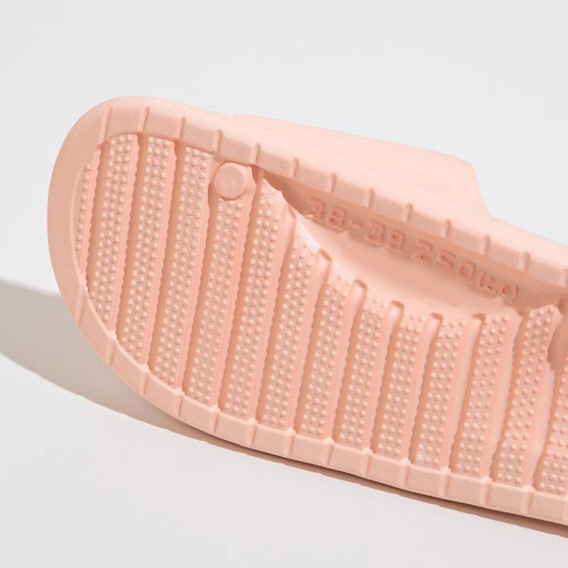 Sommerliche Herren-Slipper mit Antirutschsohle