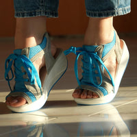 Trendige, bequeme und sommerlich leichte Damensandalen – Fergie