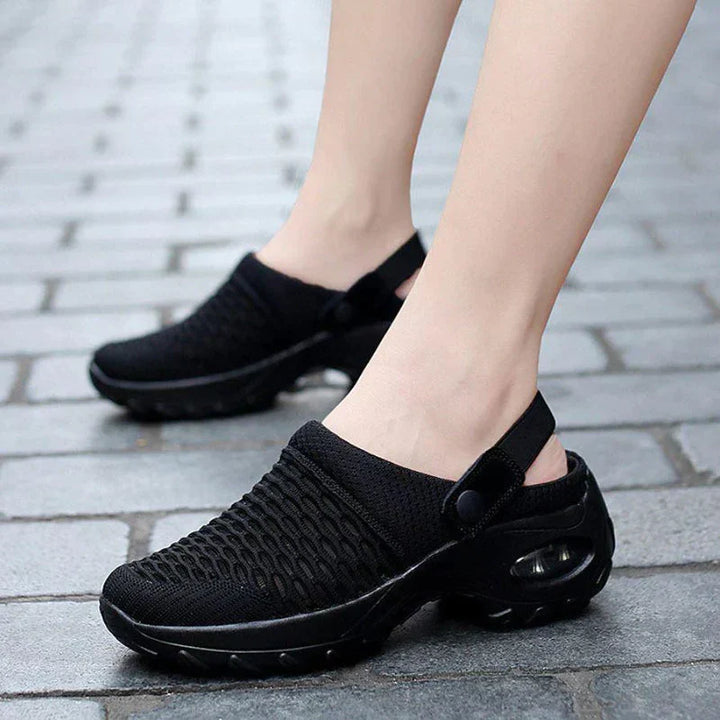 Schwarze Damen-Sneaker, atmungsaktiv, rutschfest, ideal für Outdoor-Aktivitäten.