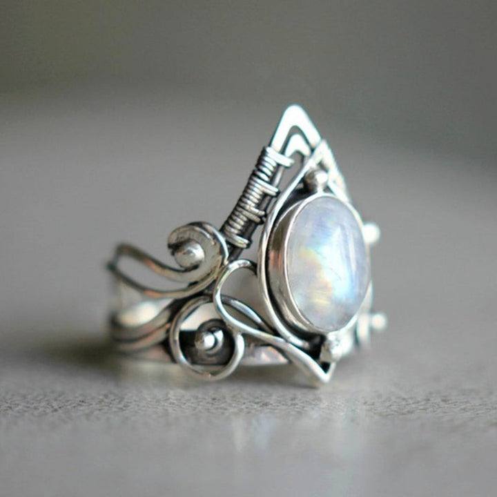 Silberring mit Mondstein, handgefertigt, filigranes Design, Schmuck für Damen, Boho-Stil.