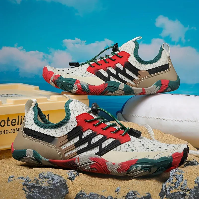 Herren Outdoor-Sportschuhe, beige-rot, atmungsaktiv, rutschfest, für Wandern und Trekking.