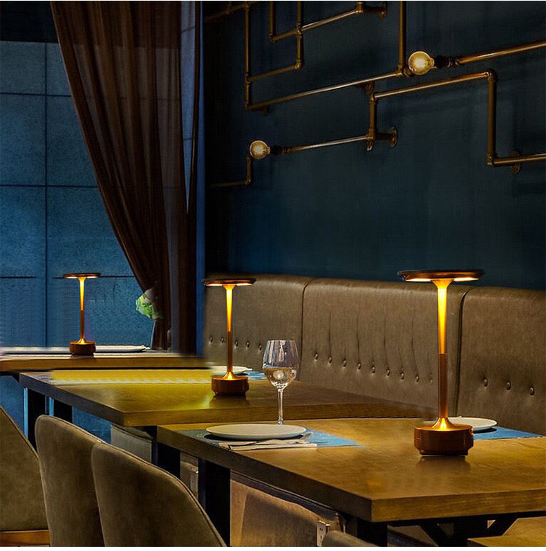 ClarityGlow Luxus Edition | Kabellose LED-Tischlampe