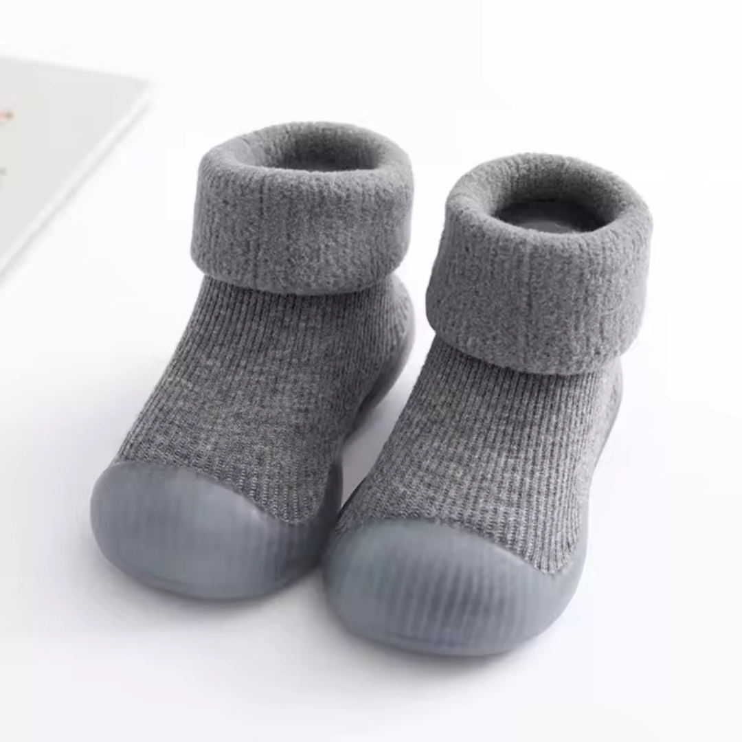 SnugSteps – Bequeme Herbst-Barfuß-Socken für Kinder