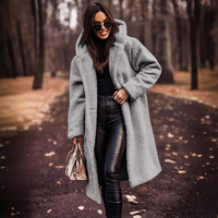 Langer Damen Teddy Mantel mit Kapuze – Maren