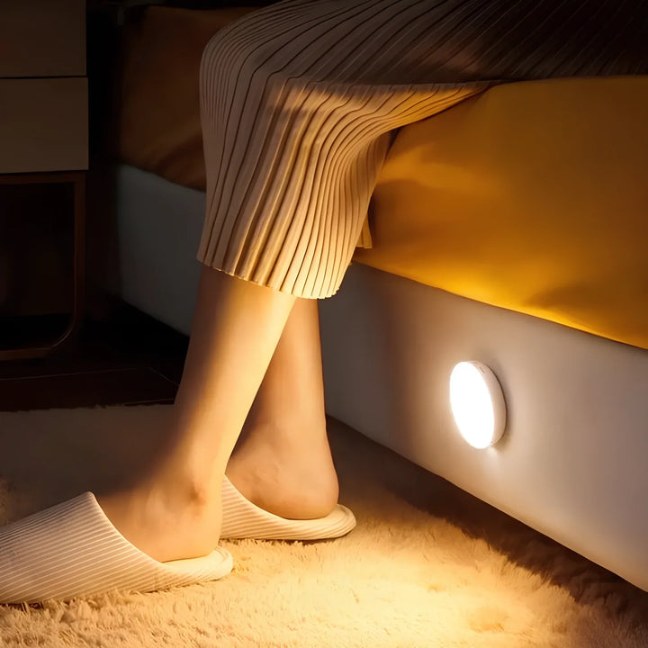LED-Nachtlicht rund, warmweiß, batteriebetrieben, an Bett montiert, modernes Schlafzimmer-Design