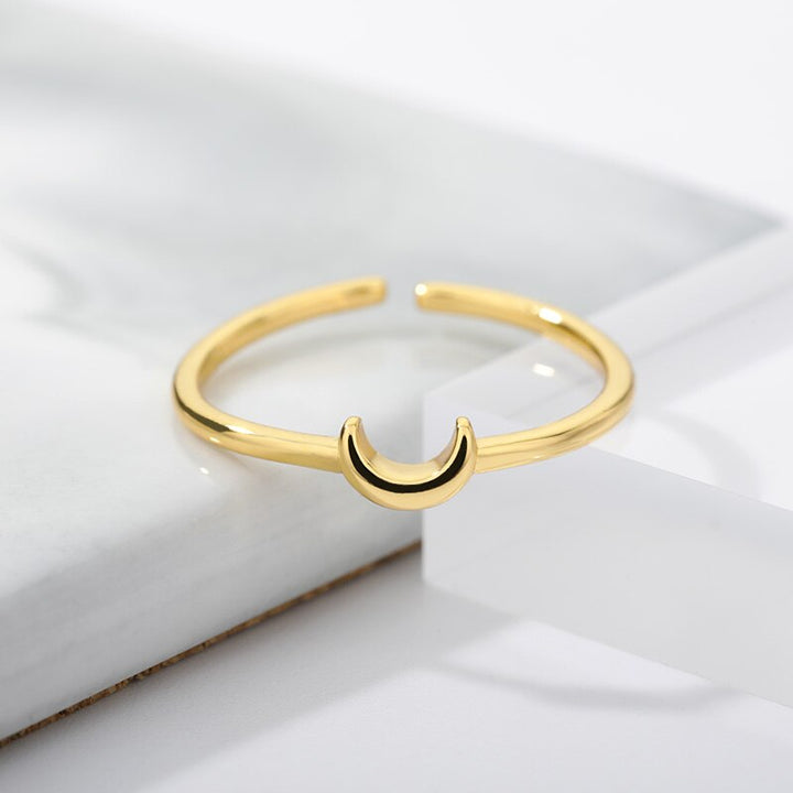 Goldener Mondring, minimalistisches Design, verstellbar, Schmuck für Damen, Geschenkidee.