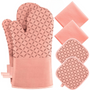 Rosa Ofenhandschuhe Set, hitzebeständig, mit Topflappen und Küchentüchern, Baumwolle.