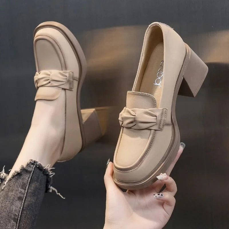 Elegante Damenschuhe mit Quadratischem Absatz – Seraphina Herbstzauber