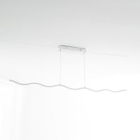 Moderne LED-Pendelleuchte, wellenförmig, weiß, minimalistisch, für Esszimmer oder Büro.