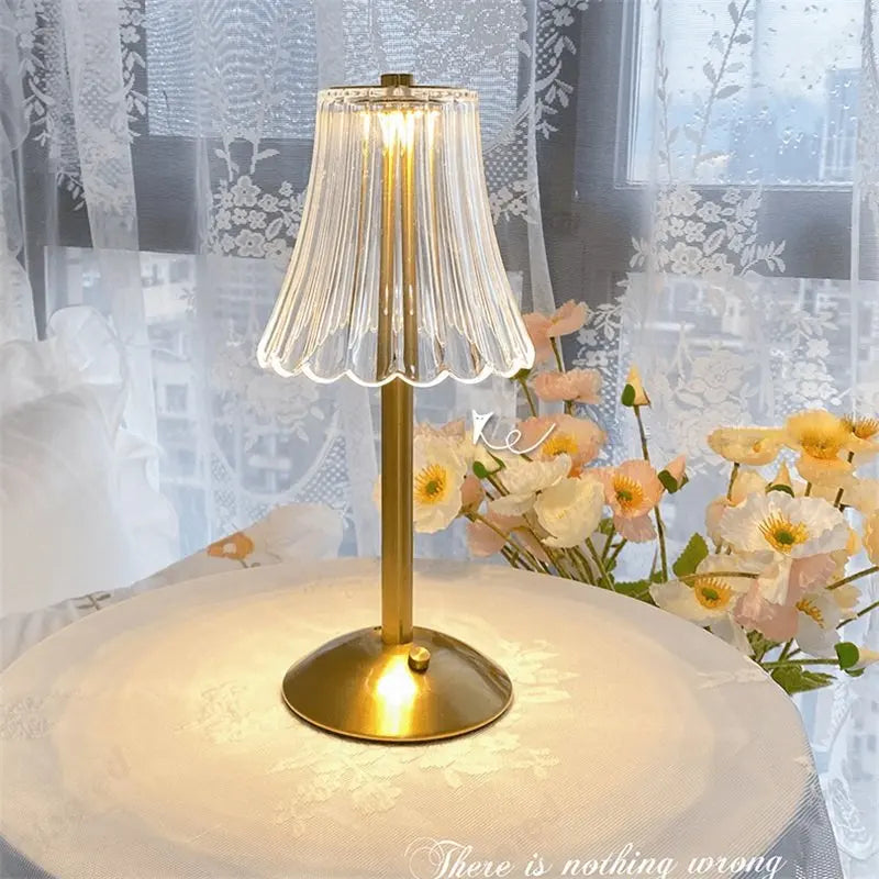 Goldene Tischlampe mit transparentem Lampenschirm, LED, kabellos, dekorativ, Schlafzimmer.