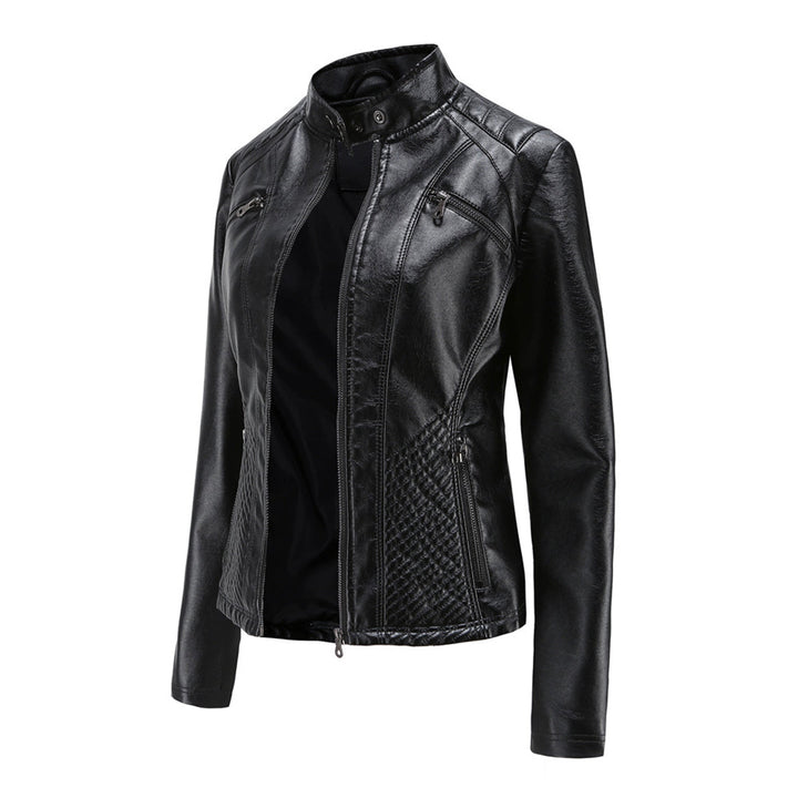 Schwarze Lederjacke für Damen, Reißverschluss, Stehkragen, modisch, elegant, Biker-Stil.